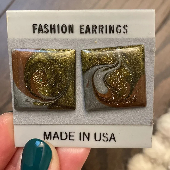 Vintage Marble Swirl Square Earrings - Picture 3 of 5